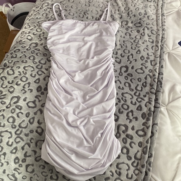 Sexy white mini dress - Picture 4 of 8